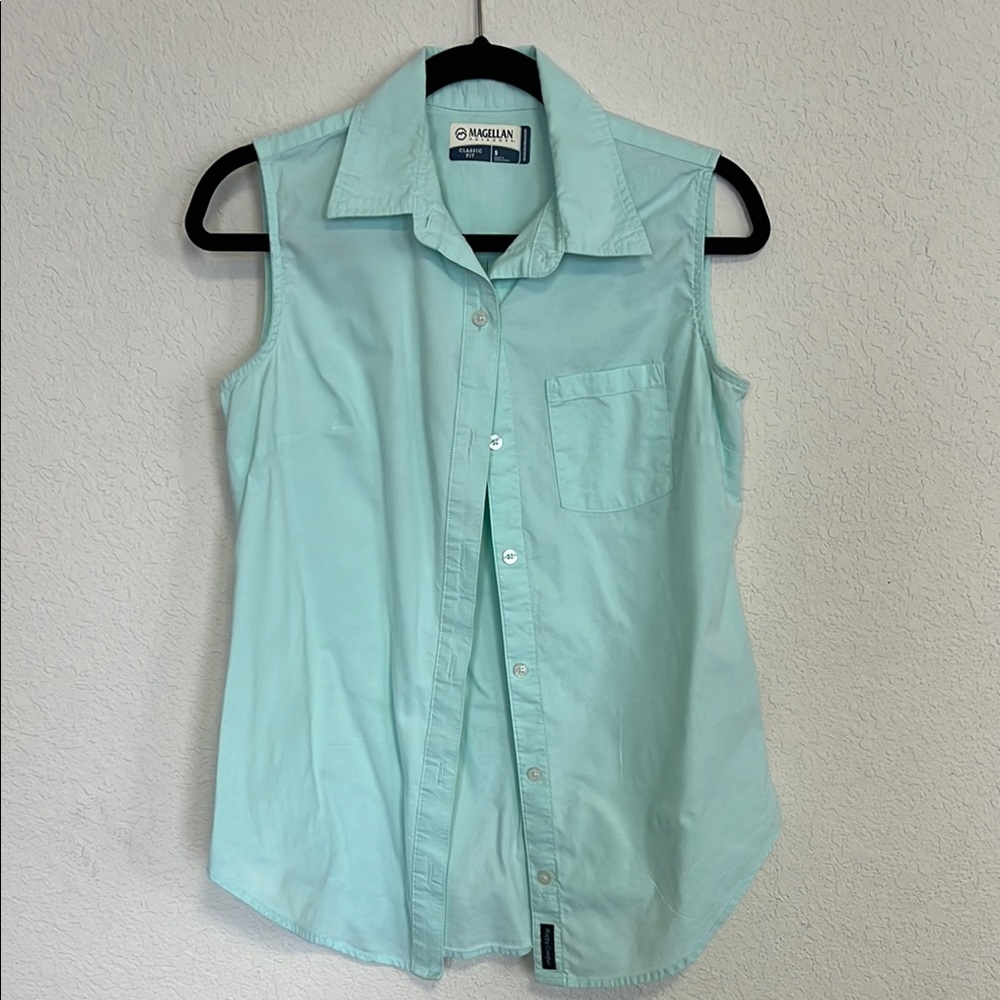 Magellan Outdoors Sleeveless Aqua Shirt